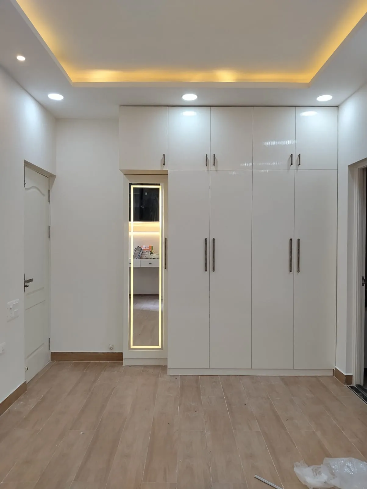 Bedroom Designs  Wardrobes  Dressing Units Mirror Wardrobes Desk and Decor 