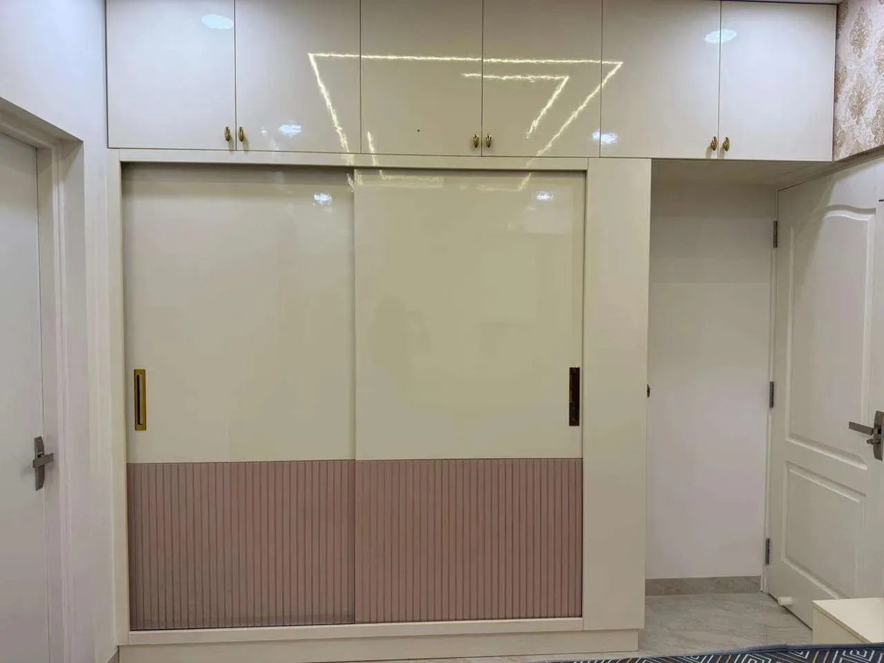 Luxury Glossy Wardrobe with Gold Trim & Loft Storage Modular Wardrobe Desk and Decor 