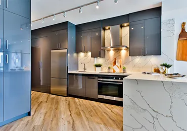 Modern Wooden Modular Kitchen with Black Countertop & Island Modular Kitchen Desk and Decor 