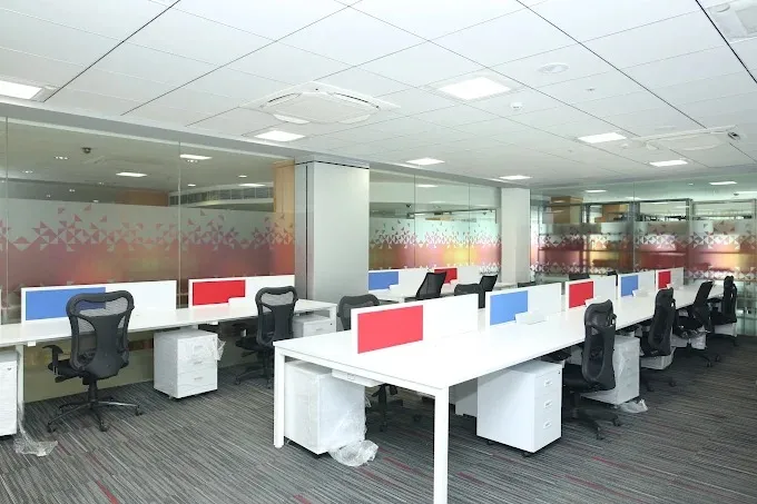 Modern Open-Plan Modular Office Workstation Open Workspace Offices Desk and Decor 