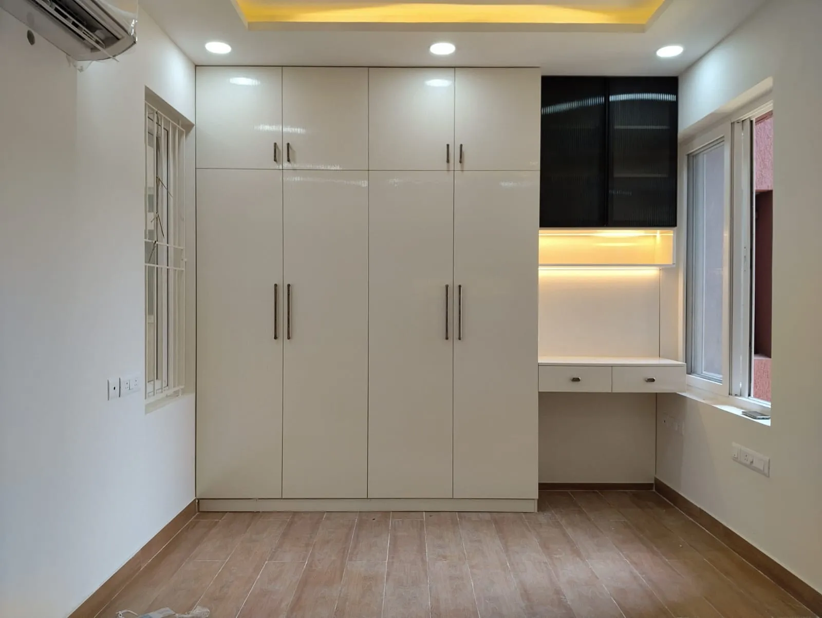 Modular 4-Door Wardrobe with Fluted Glass Vanity Cabinet Hinged Wardrobes Desk and Decor 
