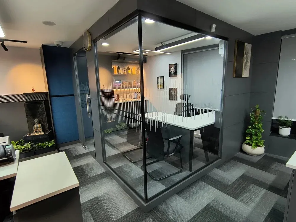 Glass Meeting Pod / Discussion Cabin with Corporate Office Layouts at Deskanddecor