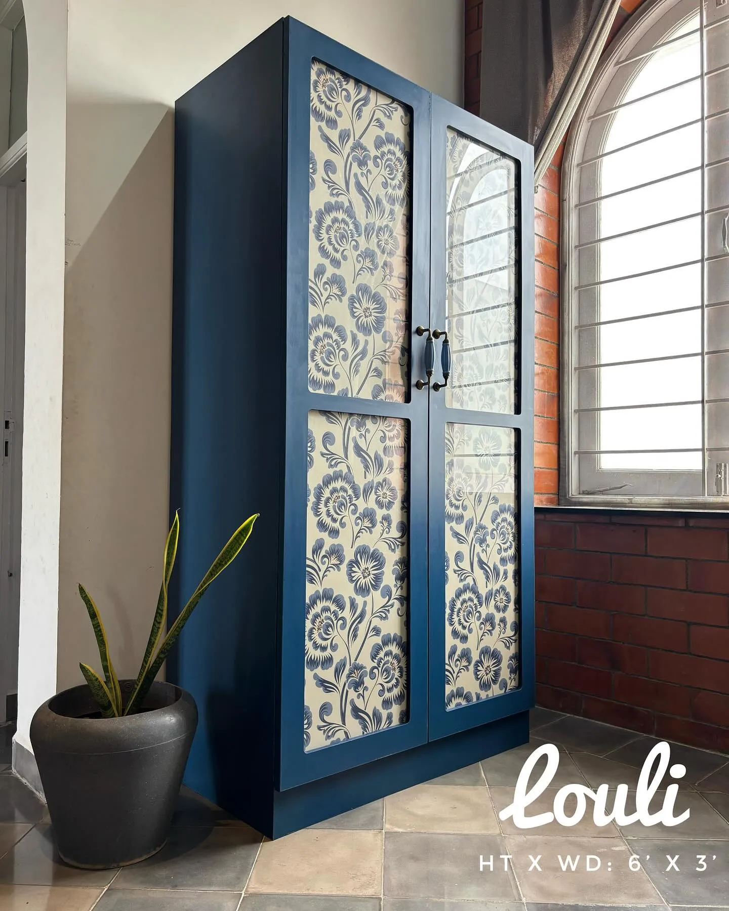 Handy crafted Wardrobe with Modular Wardrobes at Deskanddecor