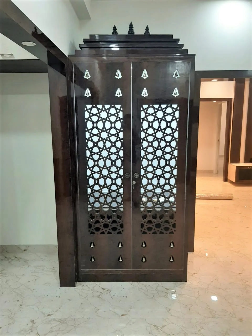 Pooja Unit Cabinet Structure with Small Pooja Unit at Deskanddecor